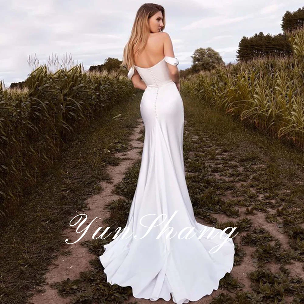 Abito da sposa bianco senza spalline a sirena sexy con spacco laterale al largo della spalla Abito da sposa senza schienale da spiaggia con bottoni Robe De Mariée personalizzato