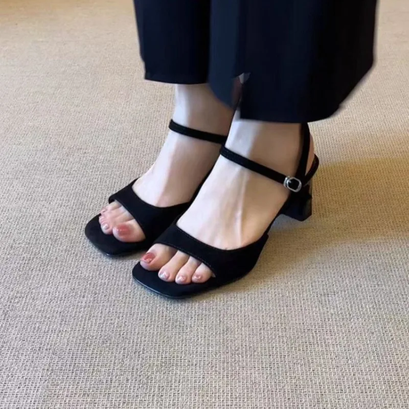 2026 Summer New French High-end Black Block Heel Sandals Versatile Women's Shoes