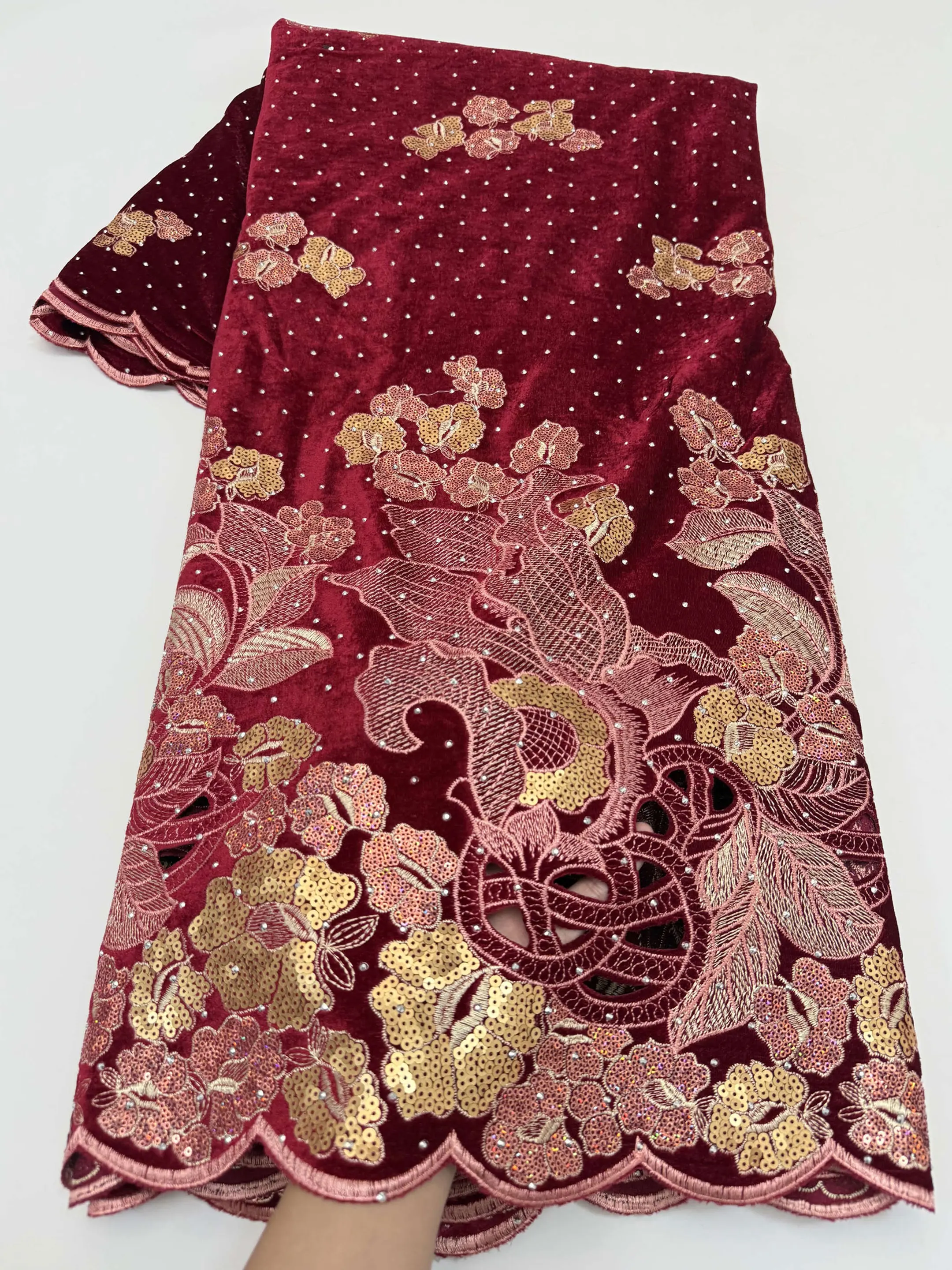 African Velvet Lace Fabric 5 Yards High Quality Party Dress Luxury Sequins Embroidery Nigerian Lace Fabric 2026