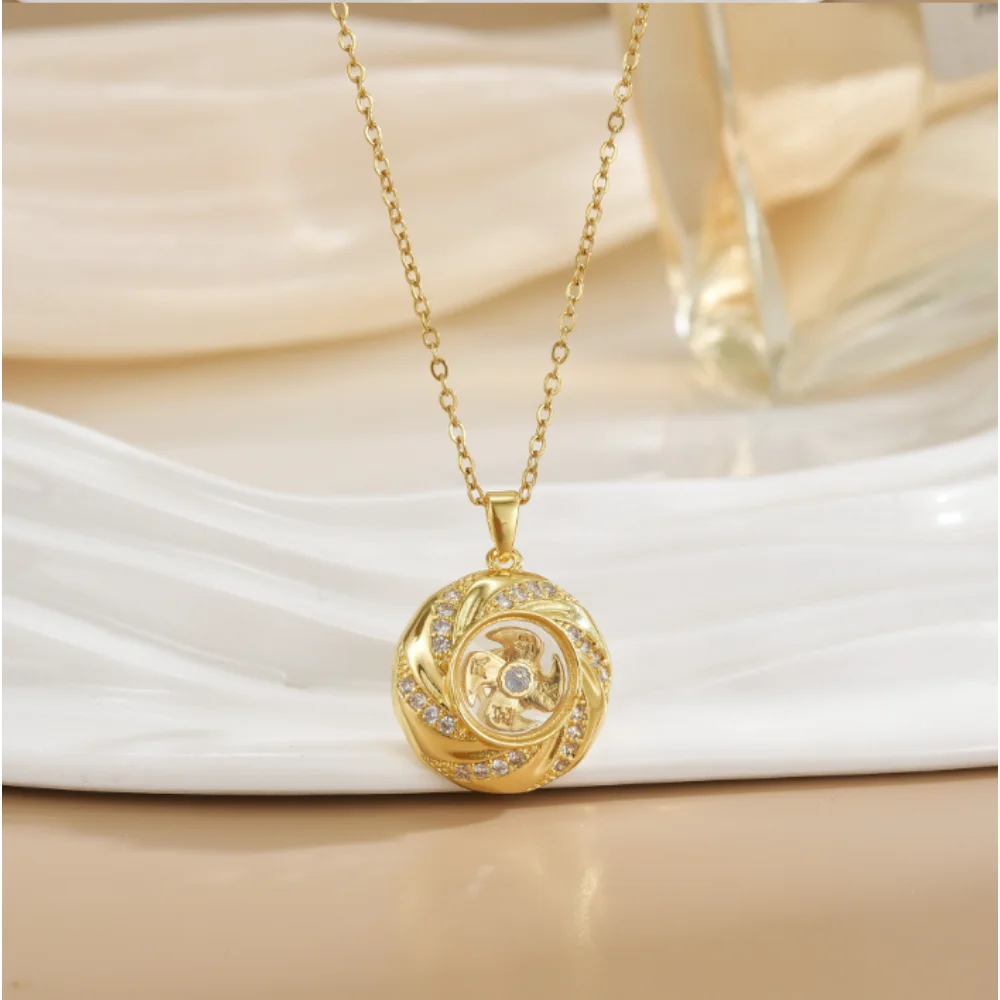 

New vintage-inspired diamond-inlaid rotating necklace, unisex design