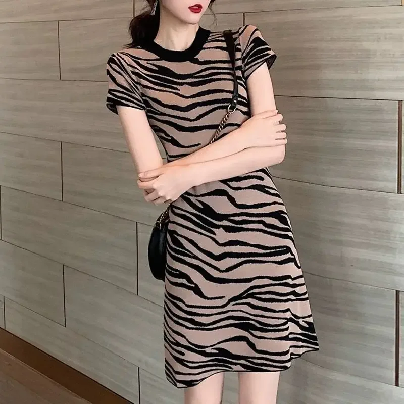 Striped dress women's short-sleeved retro leopard print temperament straight skirt dress for women