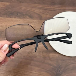 New Clip-on Presbyopia Glasses 180° Flip Cover Reading Glasses For Indoor&Outdoor Eyewear +1.0+1.5+2.0+3.0+3.5+4.0 Unisex