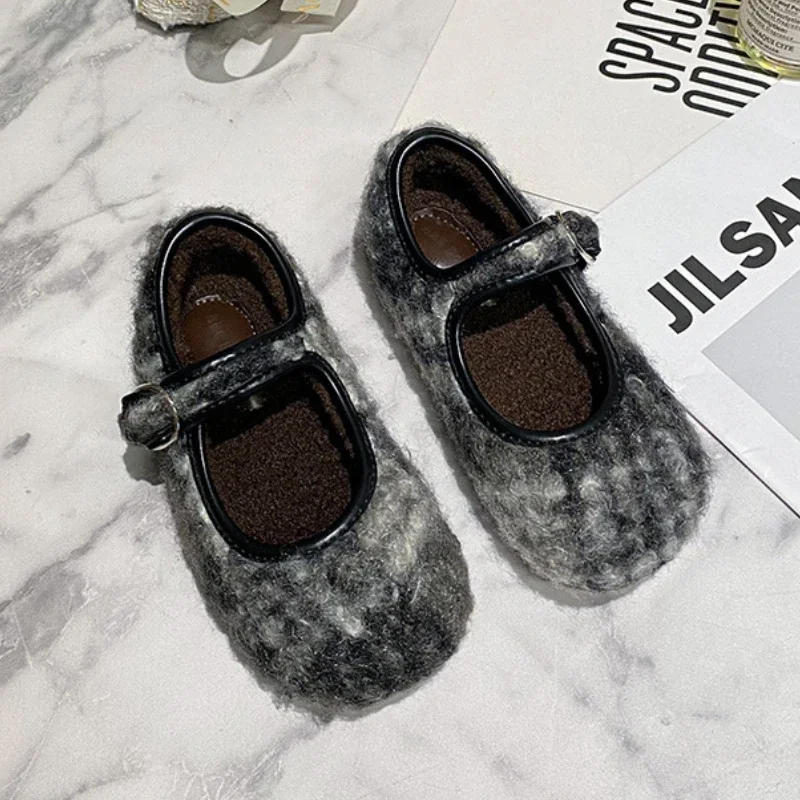 

Kid Fashion Flats Shoes Autumn Winter Versatile Children Cotton Shoes Causal Warm Girl Princess Plush Shoes Soft Soled Hook Loop