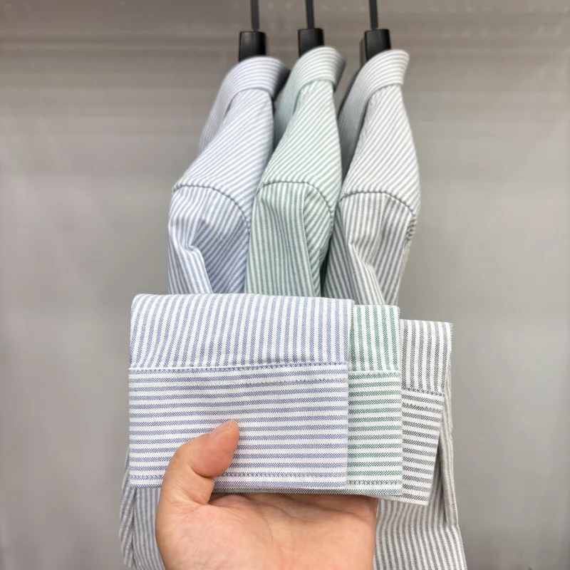 قميص رجالي من القطن 100% للخريف عالي الجودة وجيب مخطط وأكمام طويلة ملابس رجالية مناسبة للبشرة #4