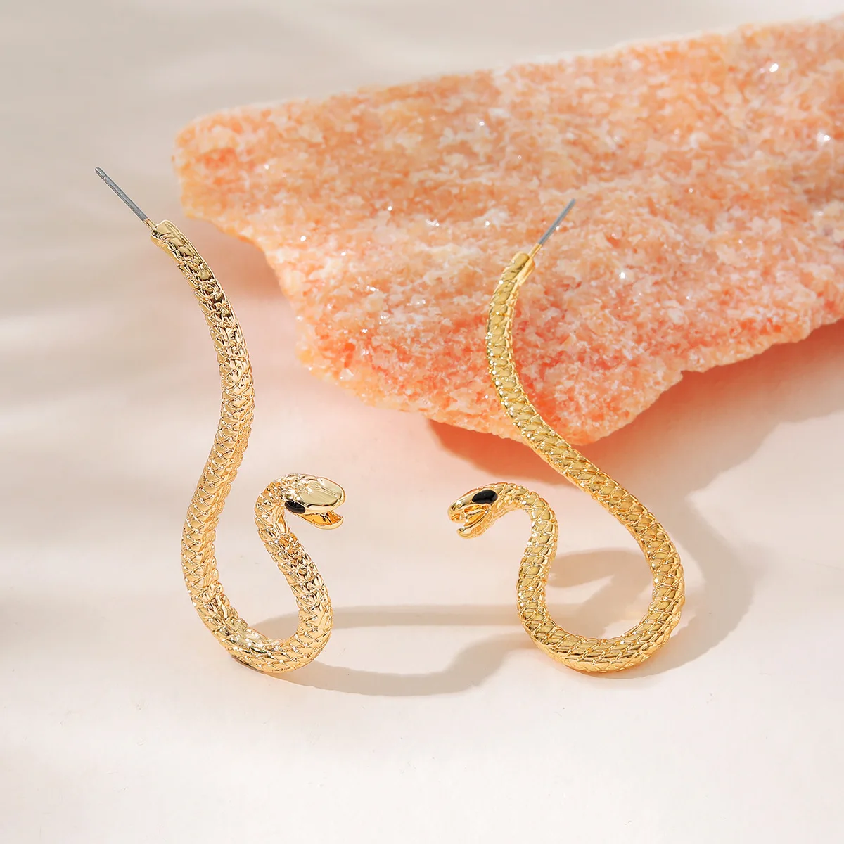 Vicious Snake Earrings for Women Birthday Gift Imitation Snake Dangle Gold Earrings Jewelry Accessories Factory Wholesale