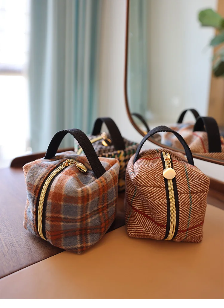 Geometric Cube Bag Metal Zipper Handle Fabric Brushed Creative Twill Square Wave Pattern Storage Bag Small Cosmetic Bag