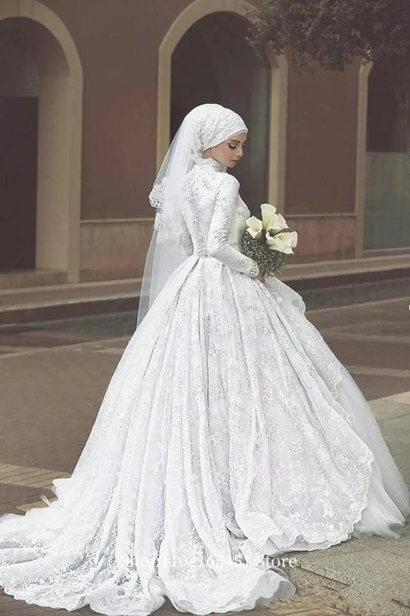 Robes de mariée musulmanes en dentelle princesse avec boutons, robe de mariée à manches longues et col haut, robe d'église arabe, robe éducative