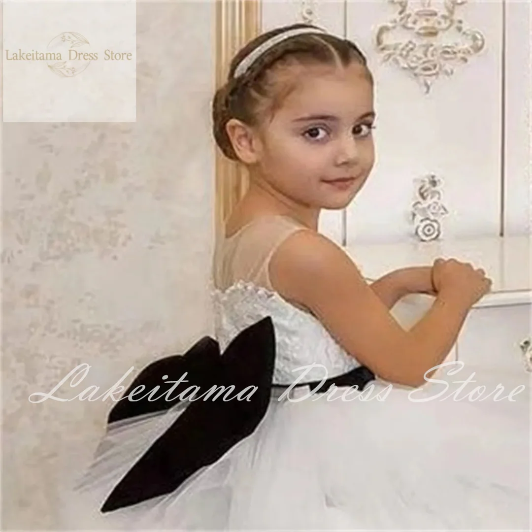 Luxury White Sleeveless O-Neck Flower Girl Dresses For Wedding Princess Tulle Floor Length First Communion Gowns With Bow