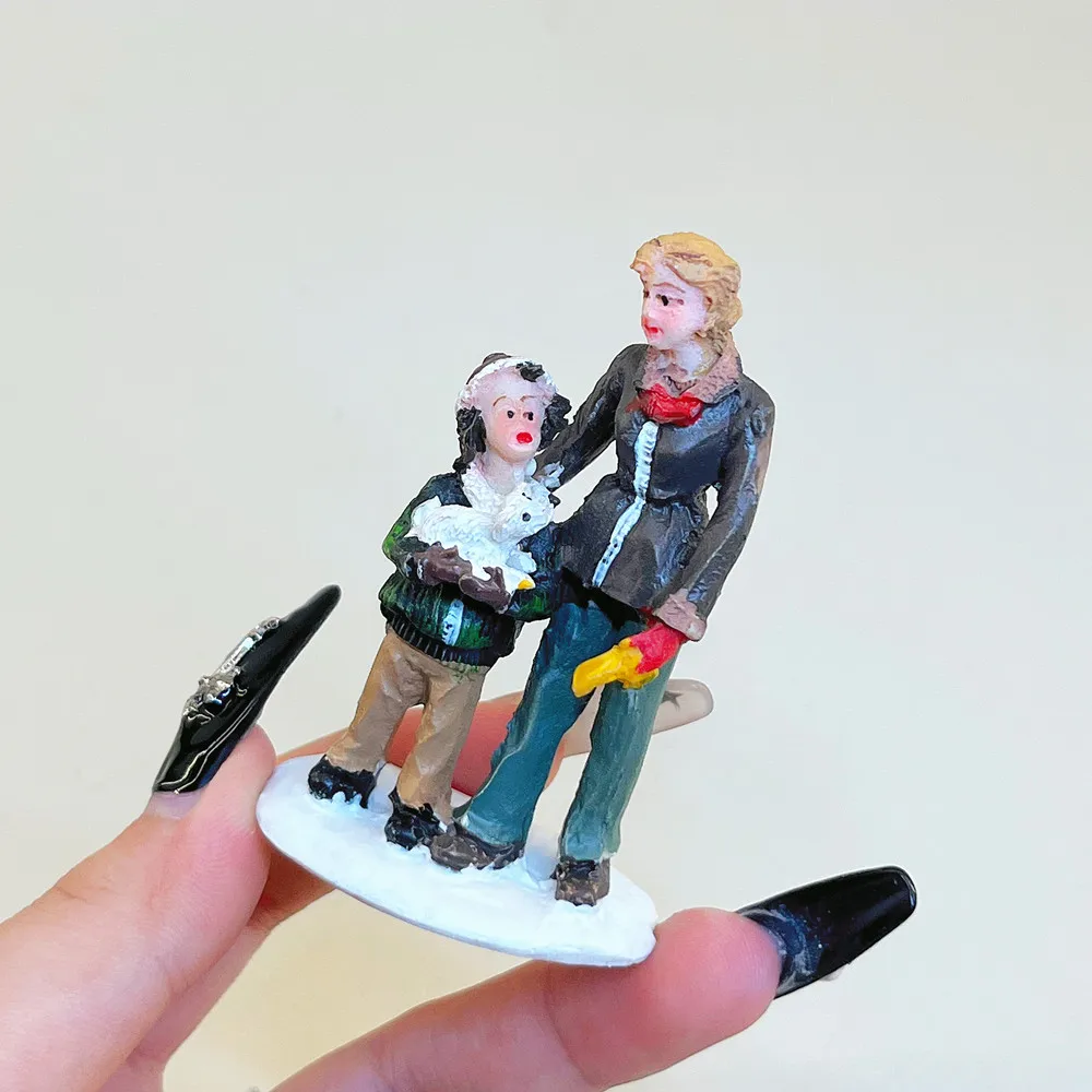 Christmas Winter Resin Mini People Figurines, Snow Village Diorama Decor, Xmas Scene Accessories