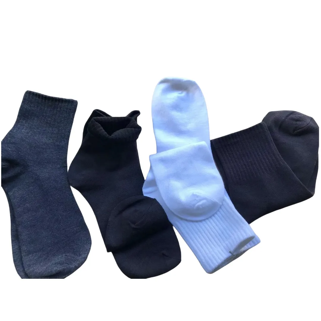 Calzini in cotone per ragazzo adolescente bianco nero grigio misto calzini ad assorbimento del sudore taglia 25-28CM calzini di media lunghezza di