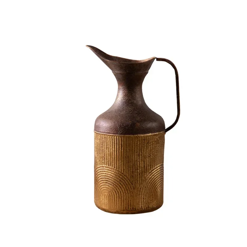 Old metal, campground decorative vases, pastoral hotel home flower ware