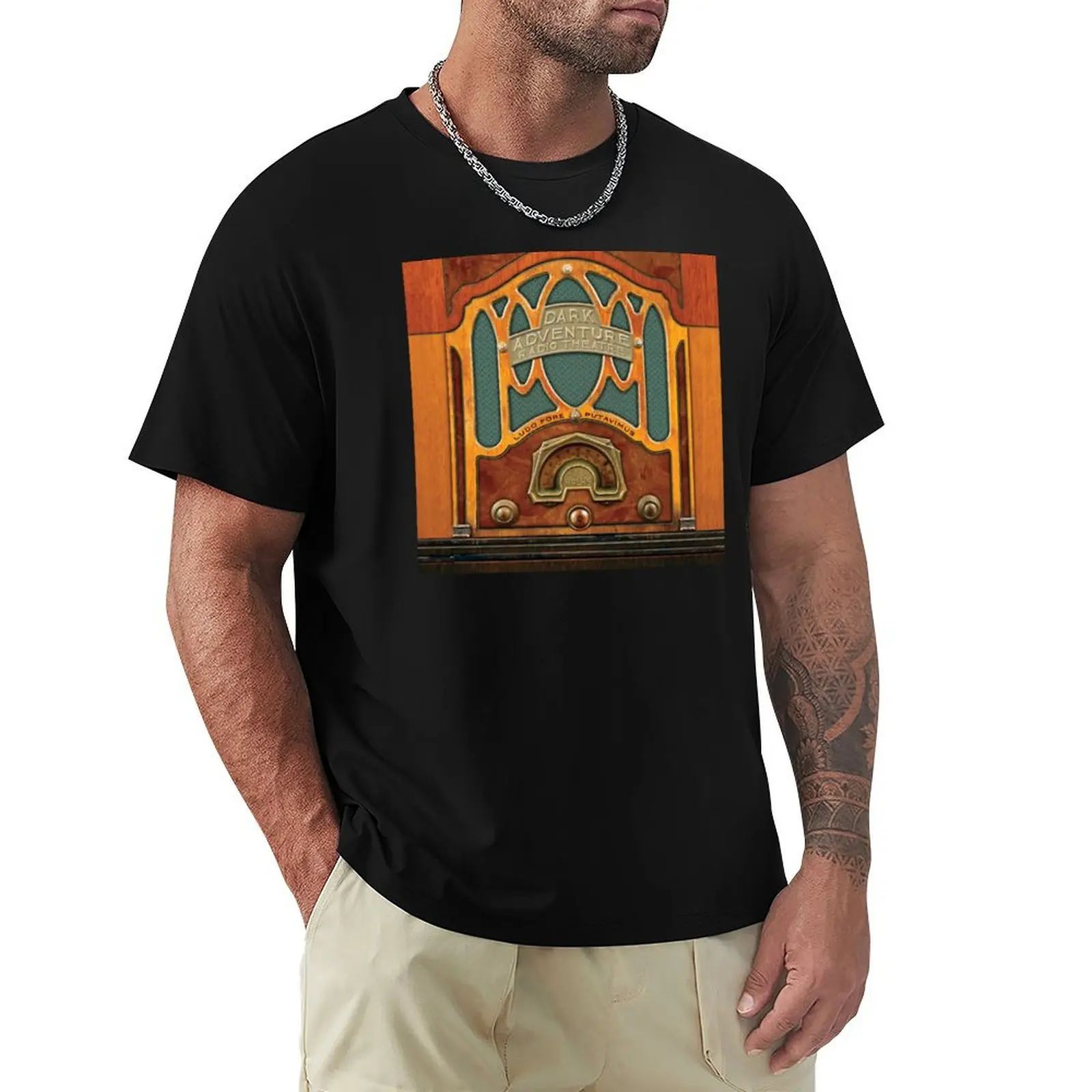

Dark Adventure Radio Theatre cabinet T-Shirt Functional Casual Short Sleeve Tee
