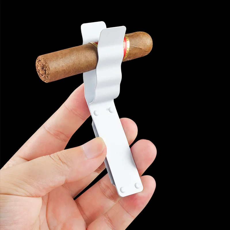 Manganese Steel Cigar Clip Magnetic Cigar Holder Outdoor Grade V for Cigar Enthusiasts Durable Compact Construction