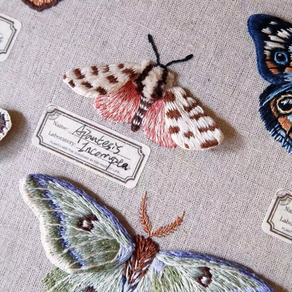 7-teiliges Einzigartiges Dreidimensionales Schmetterlings-Handstickerei-Set, Das Set Enthält 7 Verschieden Geformte Schmetterlinge + Nadeln + Zubehör – Detail 8