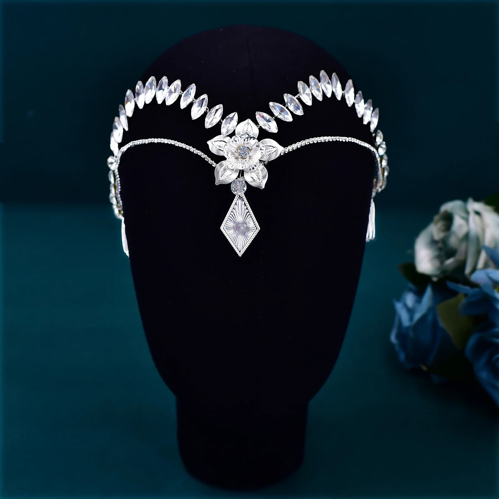 Tiara de boda con diamantes de imitación para mujer, diadema de aleación para la frente, pieza para la cabeza de novia con peines, accesorios para el cabello de boda, HP572