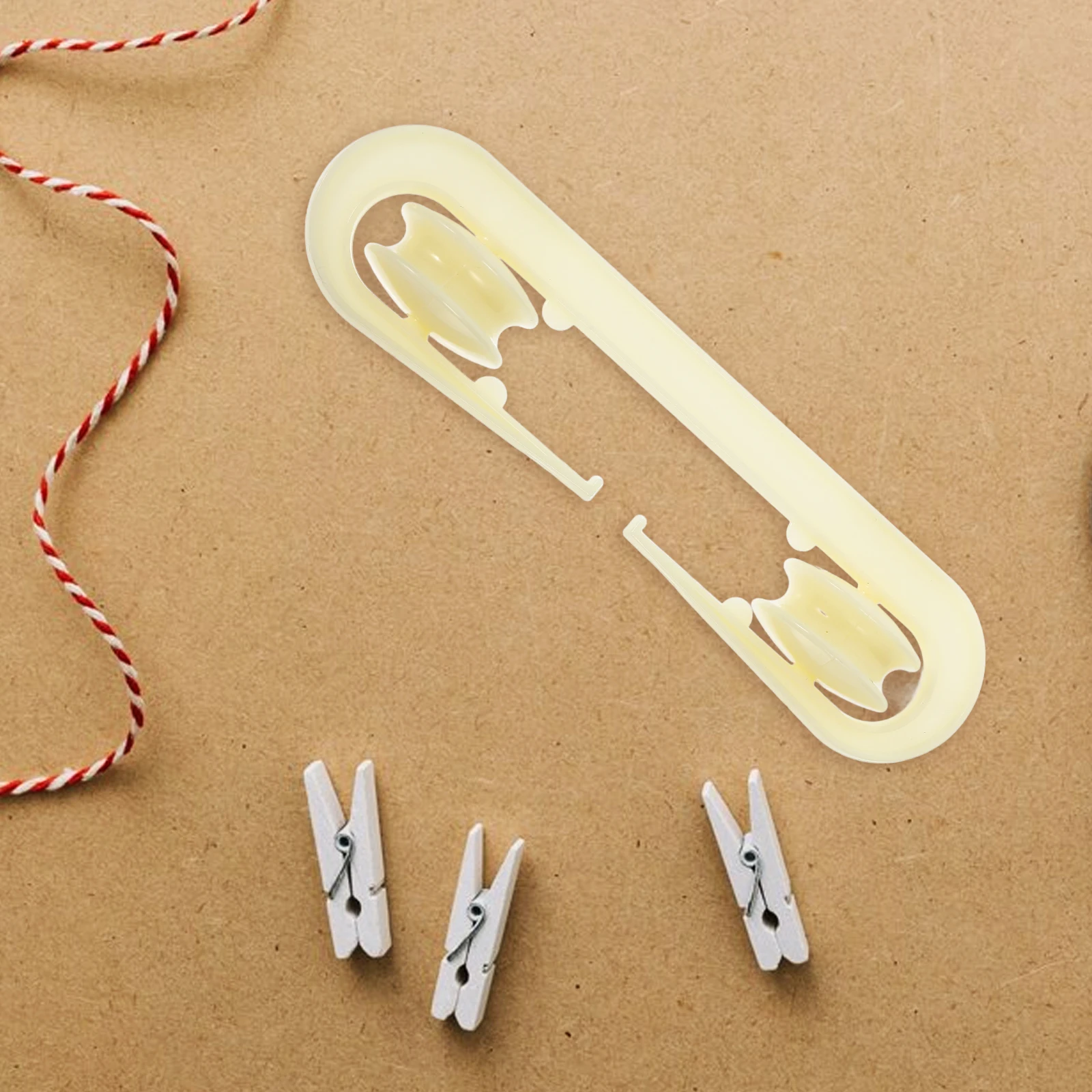 

1pc Clothesline Separator Plastic Laundry Rope Divider Home Cloth Drying Clothes Clothesline Spreader Lines Spreader Tool