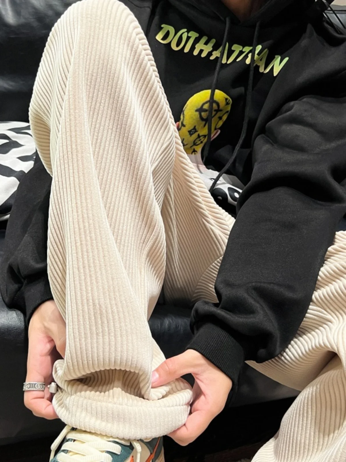 

Thiened Fce Men's Winter Corduroy Sweatpants Warm Casual Cotton Pants with Stripe Decorative Stitching Elastic Waist