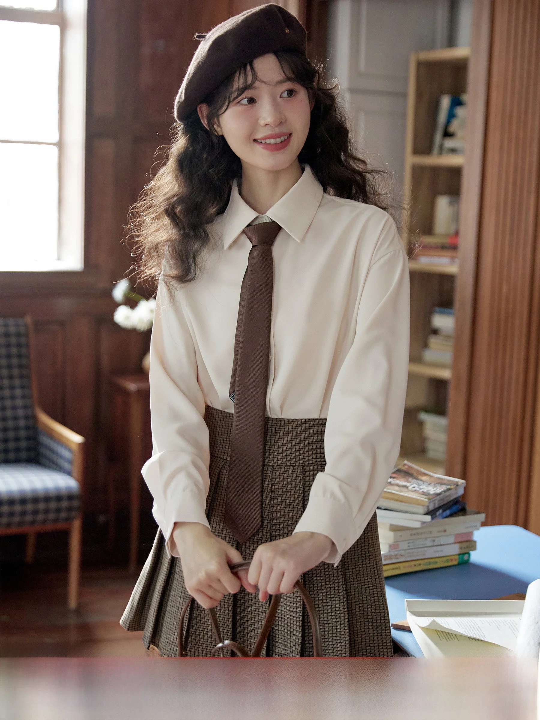 

Lingjiu 2025 New Women's Thiened Long Sve White irt Autumn Winter Base Layer JK Sle College Faion Inner Wear Top