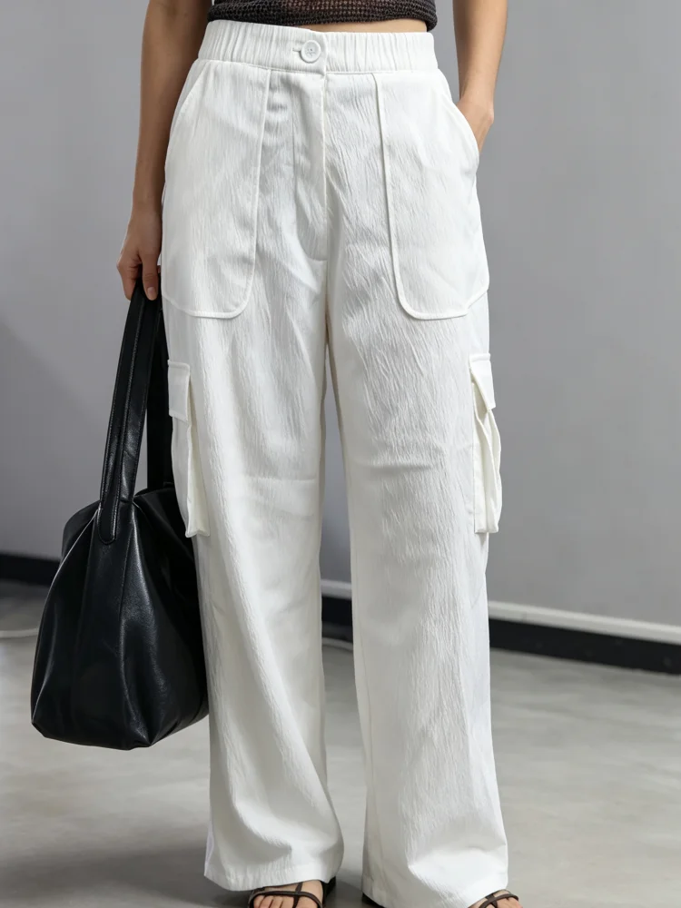 Women White Cargo Wide Leg Pants Button Front Elastic Back Waist Crinkle Fabric Multi‑Pocket Loose Casual Trousers Streetwear