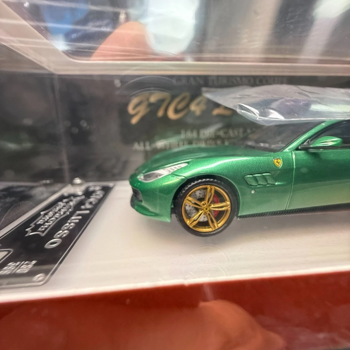 Diecast Phantom Knight PK 1:64 Scale Ferrari GTC4 Lusso Green Alloy Car Model