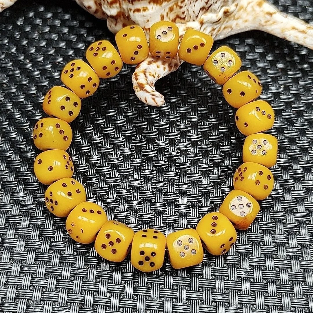 

Тибетские резные игральные кости из костяной кости верблюда, имитирующей нефрит, с высокой плотностью, увлажняющим эффектом и маслянистым блеском, для игры в WenPlay и талисман на удачу.