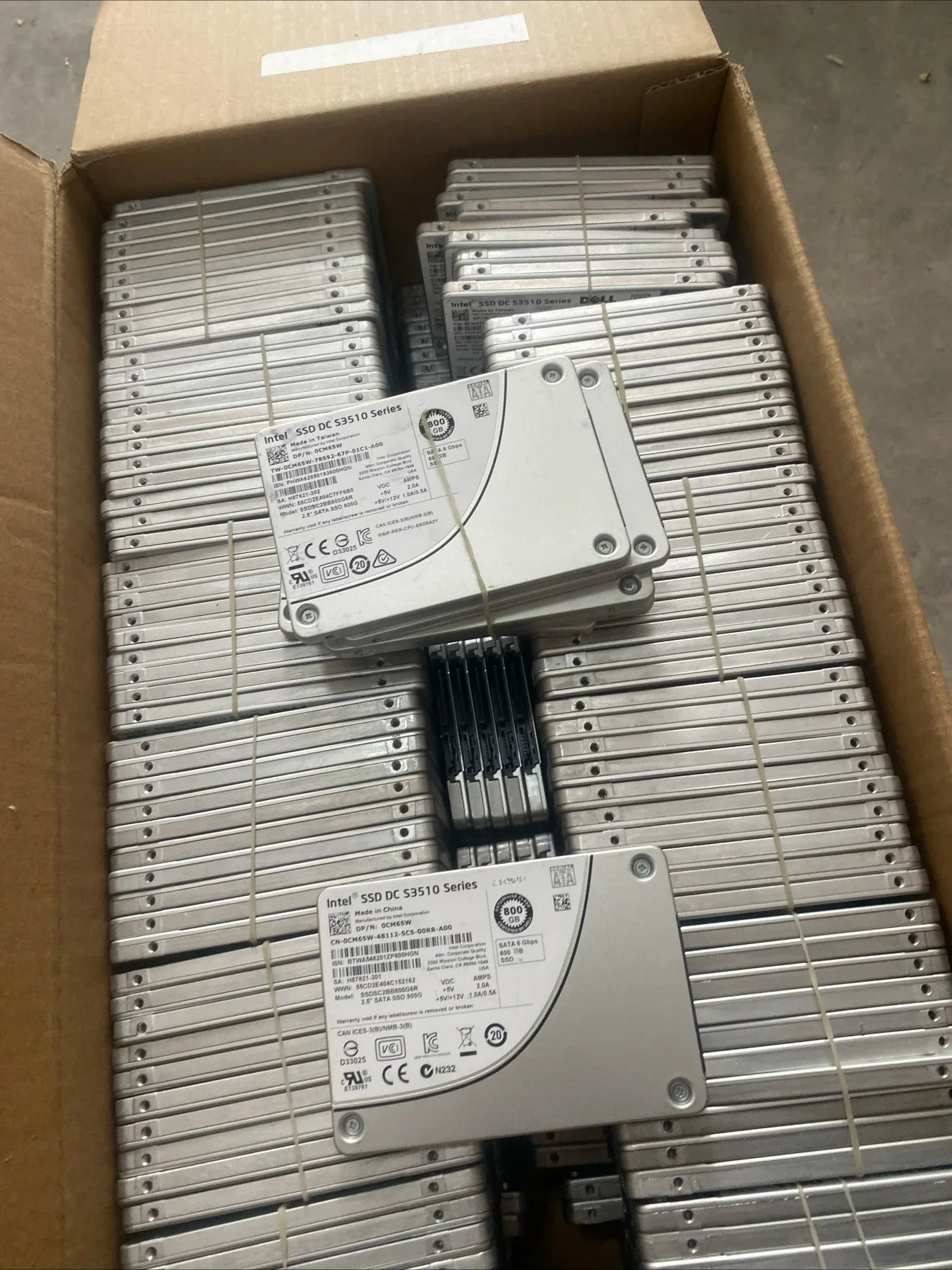 H PE 960G U.3 NVMe GEN4 G11 G10 Enterprise Solid State Drive 2TB Interno Externo SATA 3.0 Sem Fio para Uso em Servidores de Computador