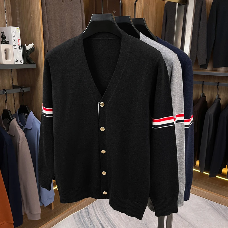 Herbst Winter Neue Strick-Strickjacke Mode Hochwertiges Klassisches Streifendesign Herren V-Ausschnitt Luxusmarke Business Casual Pullover Mantel – Detail 4