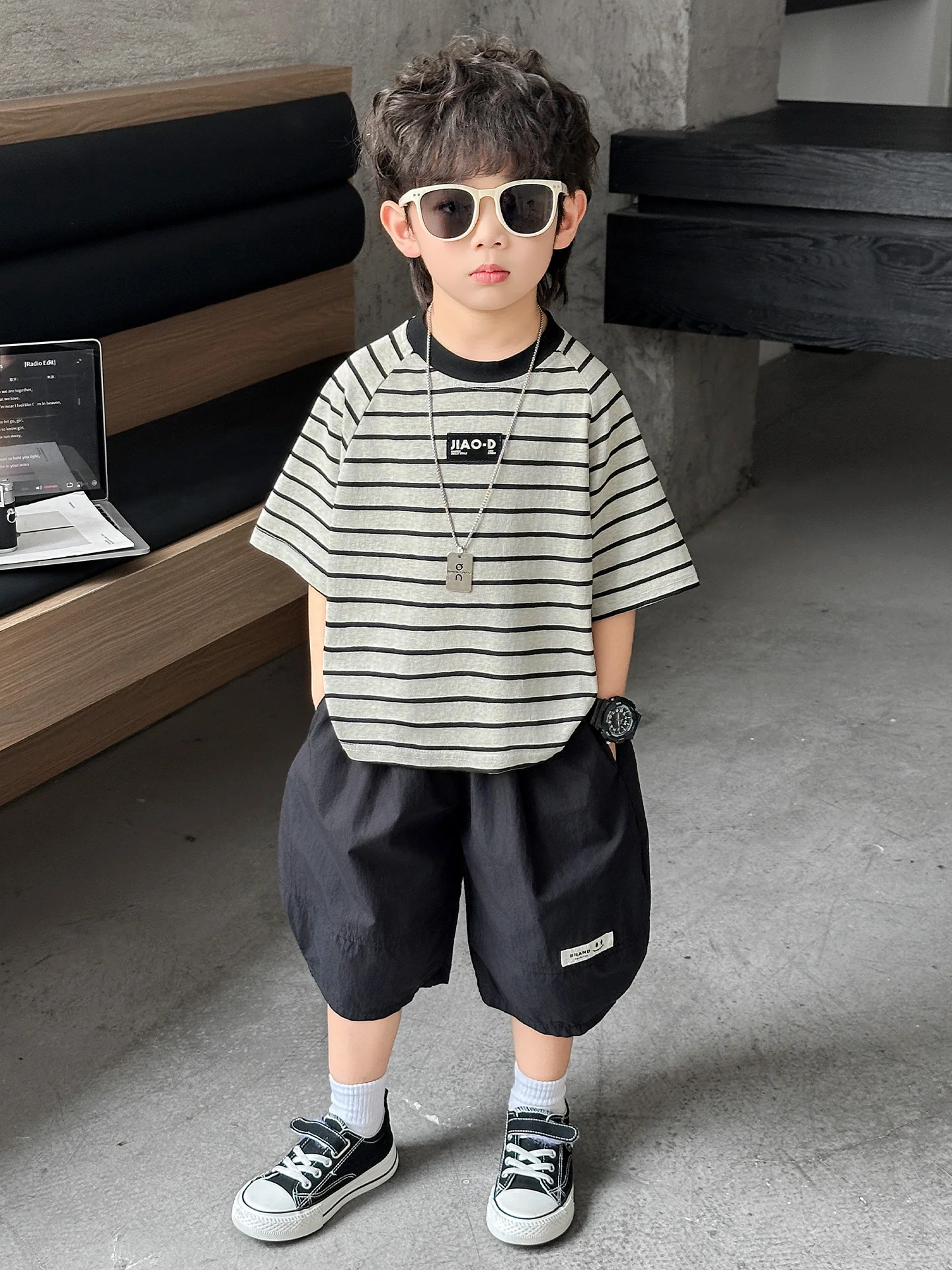 男の子夏服セット2026新作子供用半袖ショートパンツ上下セットおしゃれかっこいいベビー服
