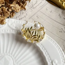 Fashion Round Leaf Rhinestone Brooches  for Women Micro-Inlaid Zircon Flower Brooch Luxury Retro Pearl Pin Accessories Gifts