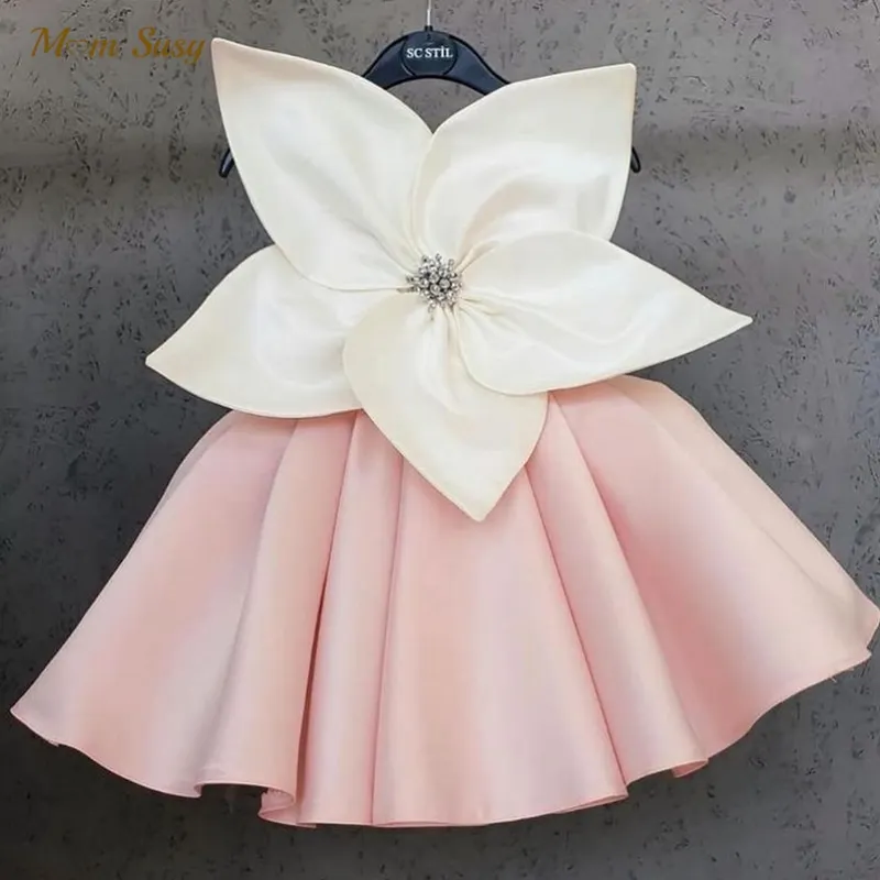 

Baby Girl Princess Satin Dress Sleeveless Big Flower Child Vintage Party Pageant Birthday Wedding Ball Gown Baby Clothes 1-12Y