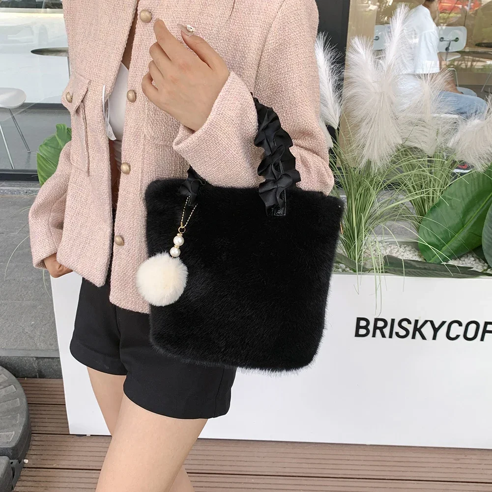 Autumn Winter Faux Fur Tote Bag for Women Plush Shoulder Bag Fluffy Handbag Purse Puffy Furry Top Handle Bag Pleated Shopper Bag