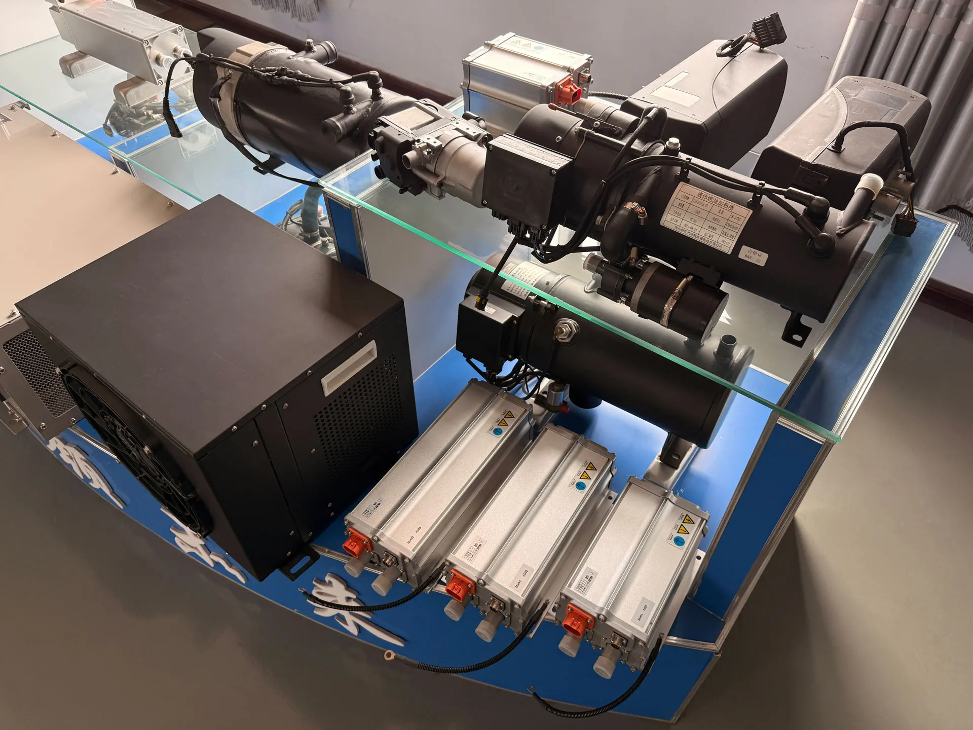Nowy, oryginalny dmuchawa nagrzewnicy powietrza na olej napędowy DC 12V do ciężarówek, autobusów, łodzi, kamperów, kompatybilna z Eberspacher