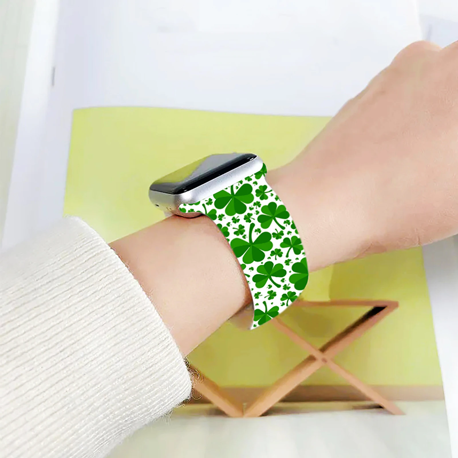St. Patrick\'s Day Strap for Apple Watch Band 45mm 40mm 44mm 41 49mm Easter Day Printed bracelet iWatch series 9 8 7 se 3 ultra 2