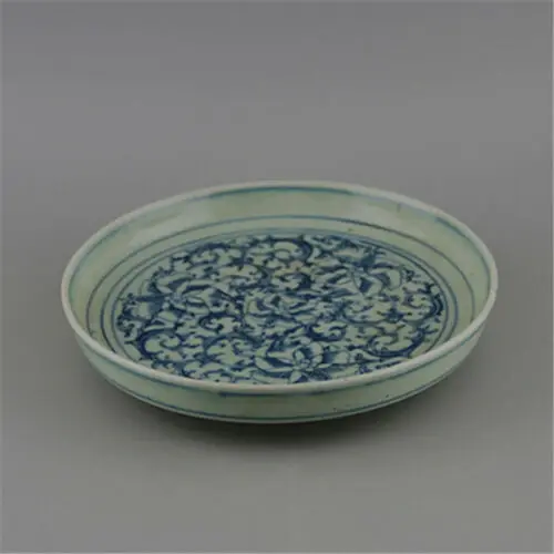 

Chinese Qing Blue and White Porcelain Hand Painted Flower Design Plate 7.40 inch