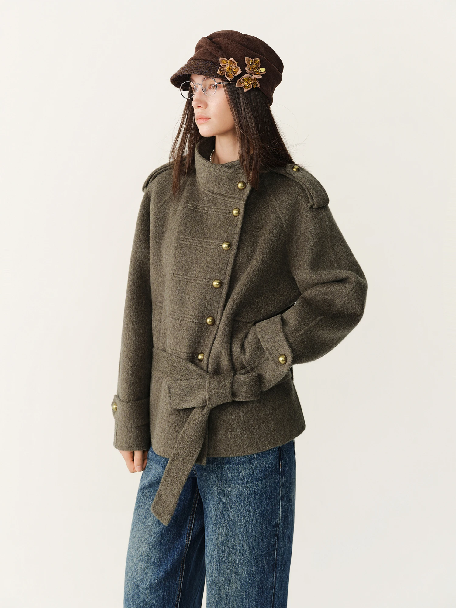 FSLE 2026 Winter Women's Green Contrast Cropped Wool Blend Coat with Raglan Sleeve - Relaxed Straight Fit for Daily Wear