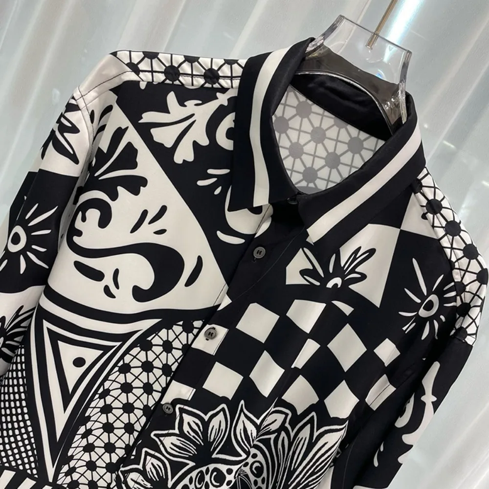 "2025 موضة الربيع والخريف للشباب قميص رجالي كاجوال مطبوع رقميًا بأكمام طويلة، فاخر. قميص رجالي