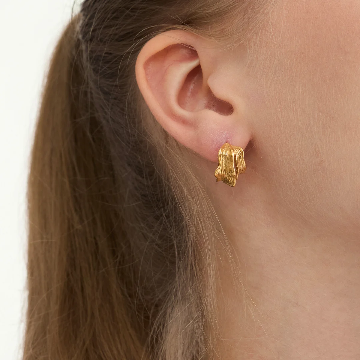 

YHTOT Personalized Statement Stainless Steel Waterproof Ribbed Wave Hollow C-Ring Earrings Ear Bone Jewelry