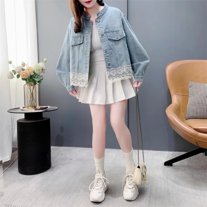 Giacca di jeans patchwork in pizzo coreano per donna in primavera e autunno 2025 Nuovo top corto casual girocollo W354