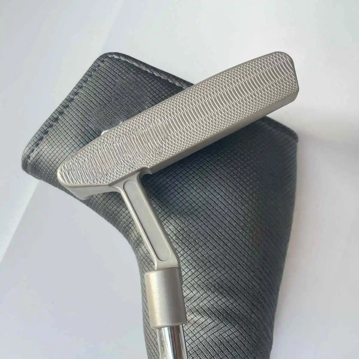 G Factory Direct High Quality Right/Left Handed Golf Cue Putter Alloy and Steel Material Wholesome Option at Low Price