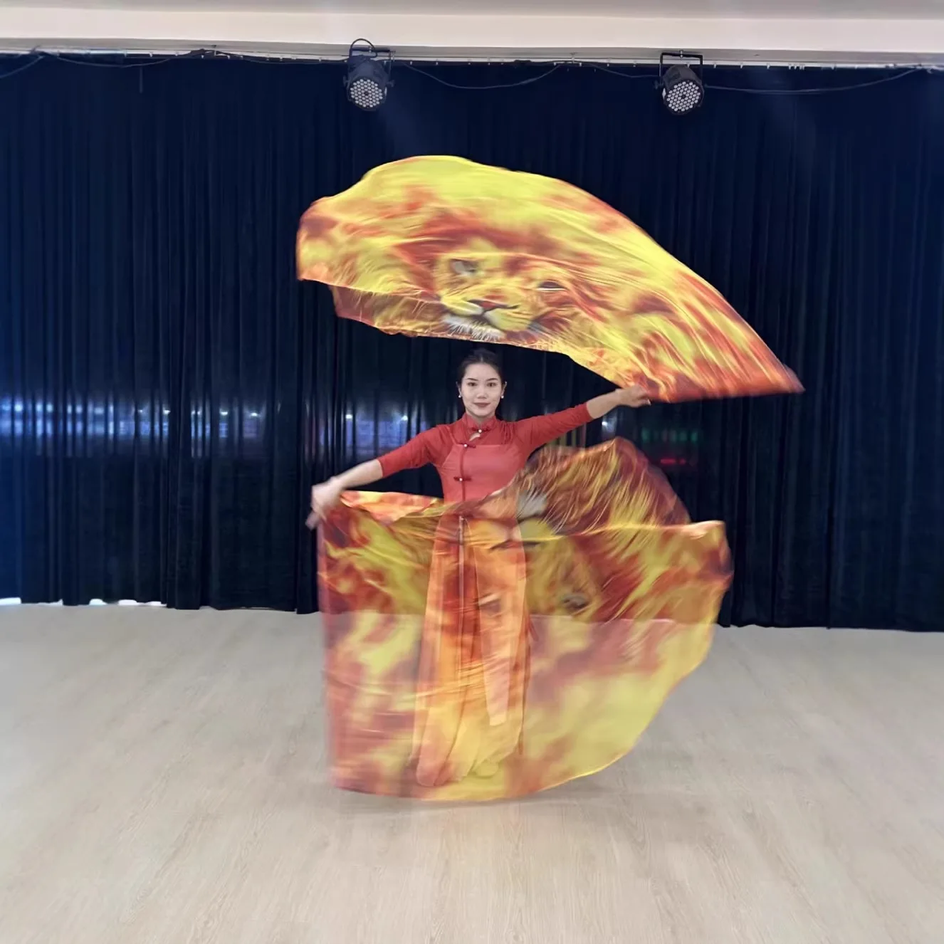 Praise Dance Props Flame Lion Flag Chiffon Performance Stage Performance Supplies Belly Dance