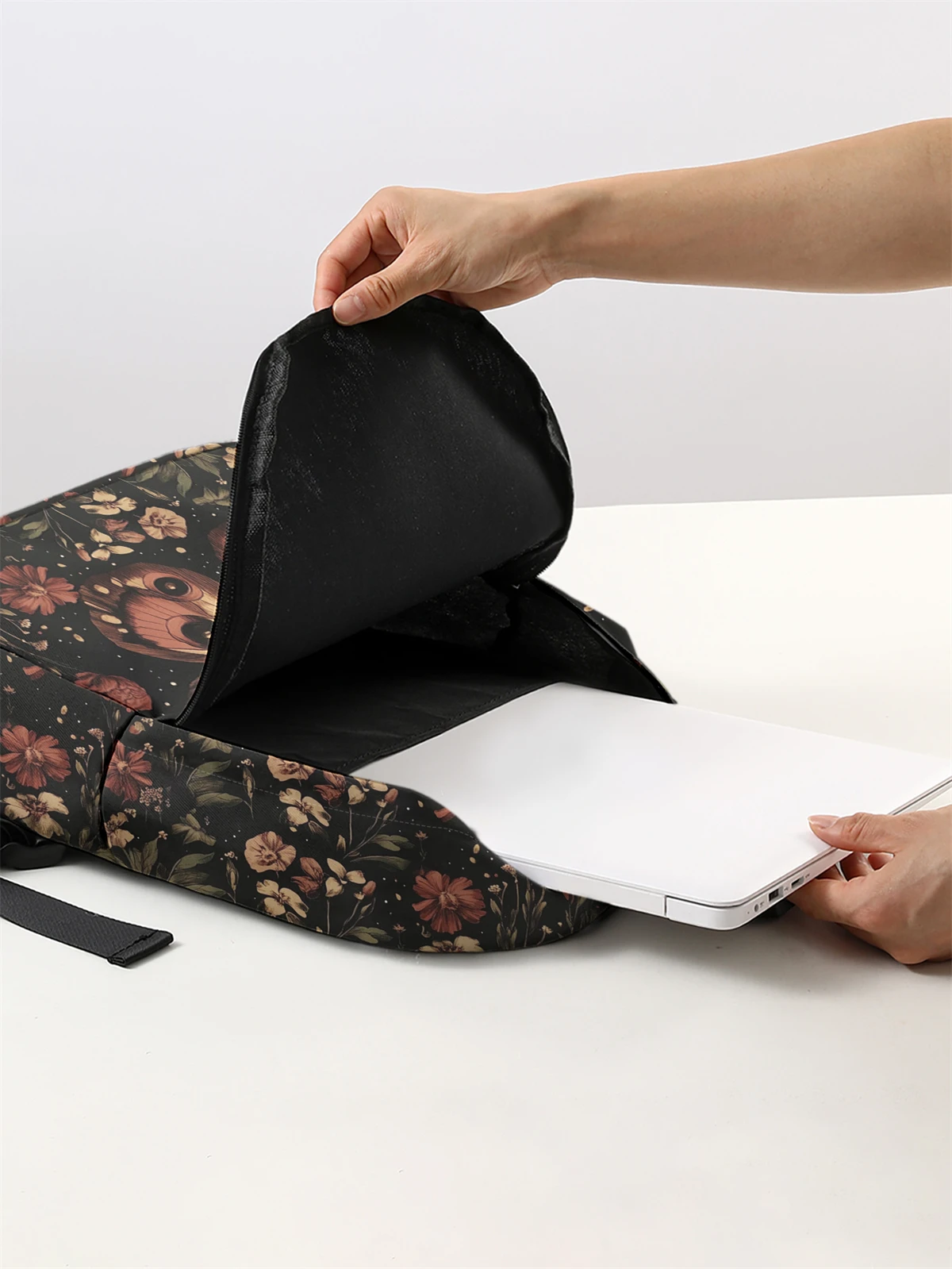 حقائب ظهر جامعية جديدة ذات سعة كبيرة للرجال والنساء، وأجهزة كمبيوتر محمولة عصرية للنساء، وحقائب ظهر، وحقائب سفر لطيفة للفتيات