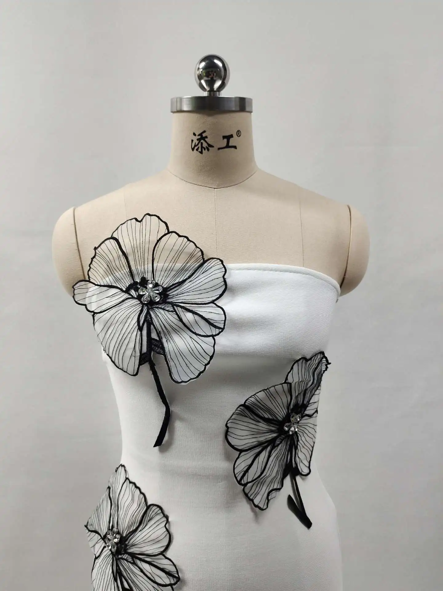 High Quality Women Sexy Strapless Black Florals Bodycon Mini Bandage Dress Fashion Celebrate Elegant Evening Party Dress Outfit