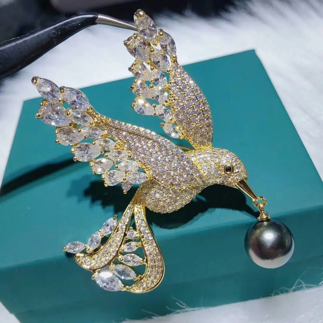 

Fashion Jewelry Charming Clear Zircon Crystal Hummingbird Bird Pendant Brooch