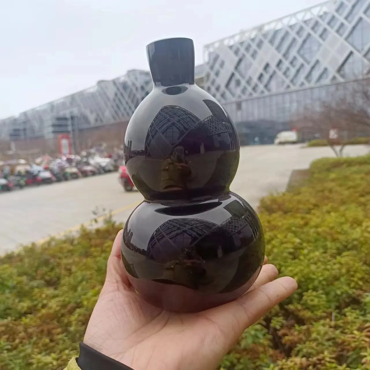 

Natural Obsidian Gourd,Quartz Crystal Obsidian Carved Gourd,Mineral Reiki Healing Stone,Home Office Energy Degaussing Decor