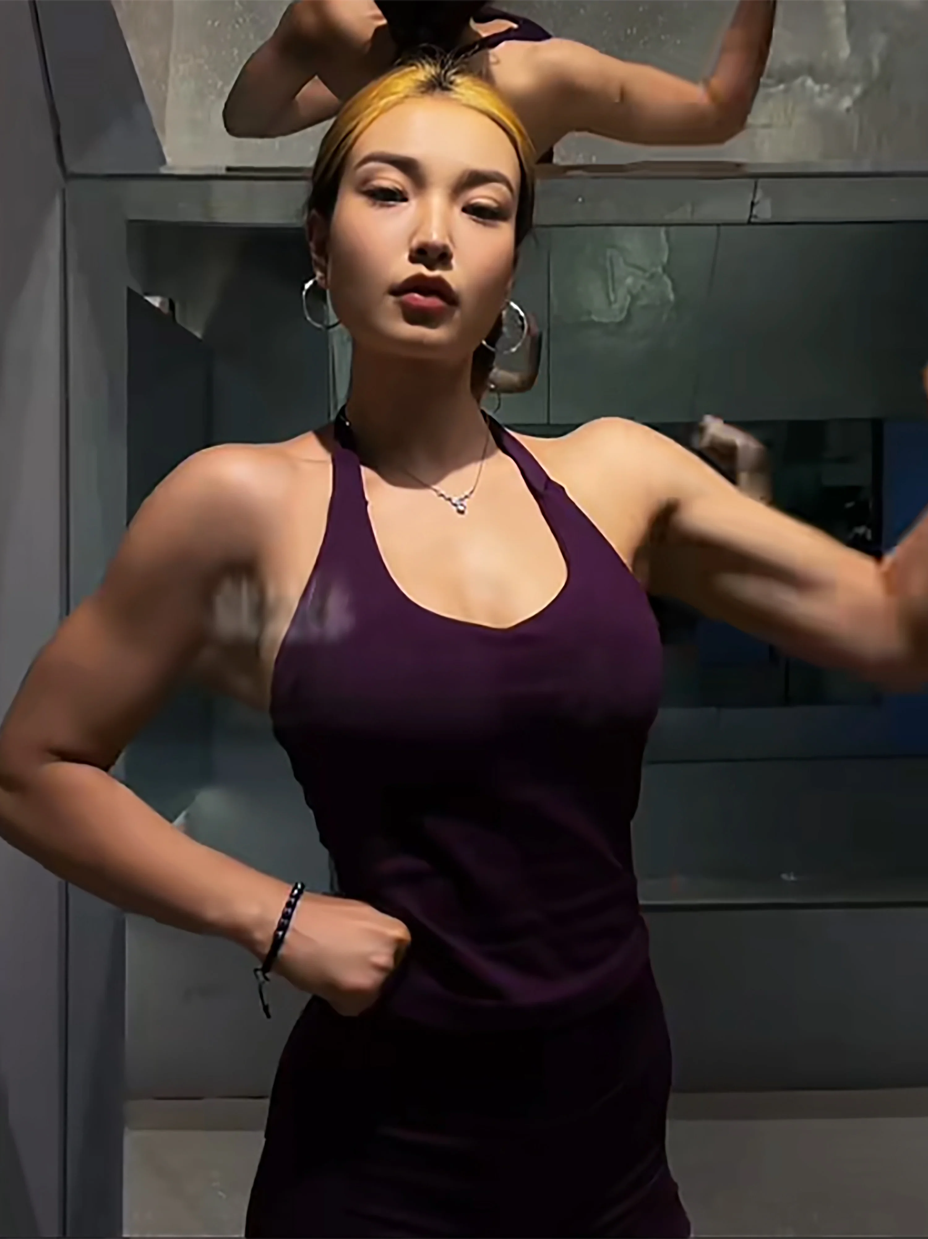 1DF9YLNE  Impacts Halter Top Seamless Longline Strappy Gym Top Women Built-in Bra Removable Cups Activewear Yoga Tank Tops