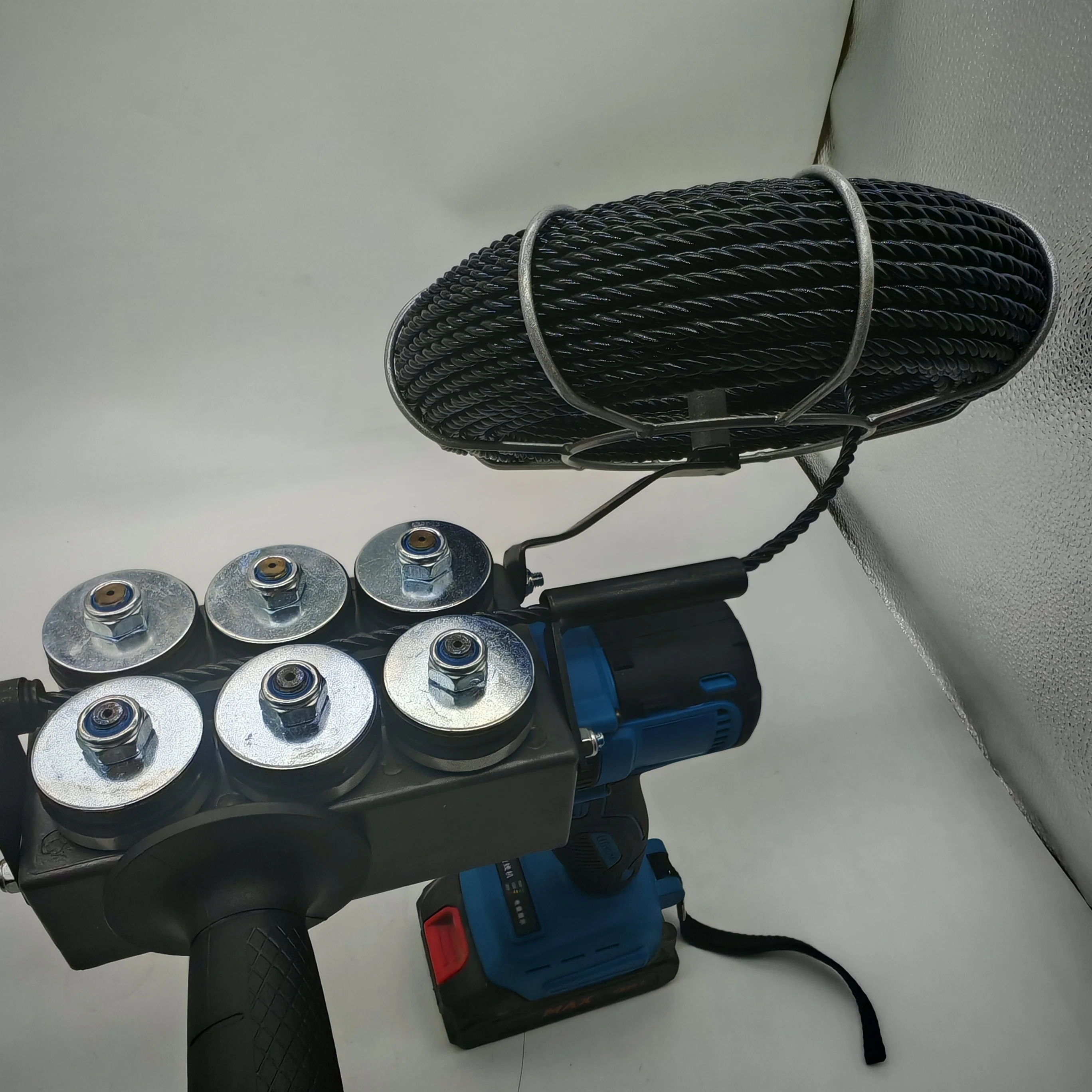 Construction Wire Puller Brushless Motor Cordless Rechargeable Wall Portable Lithium Electric Pipe Threading Machine