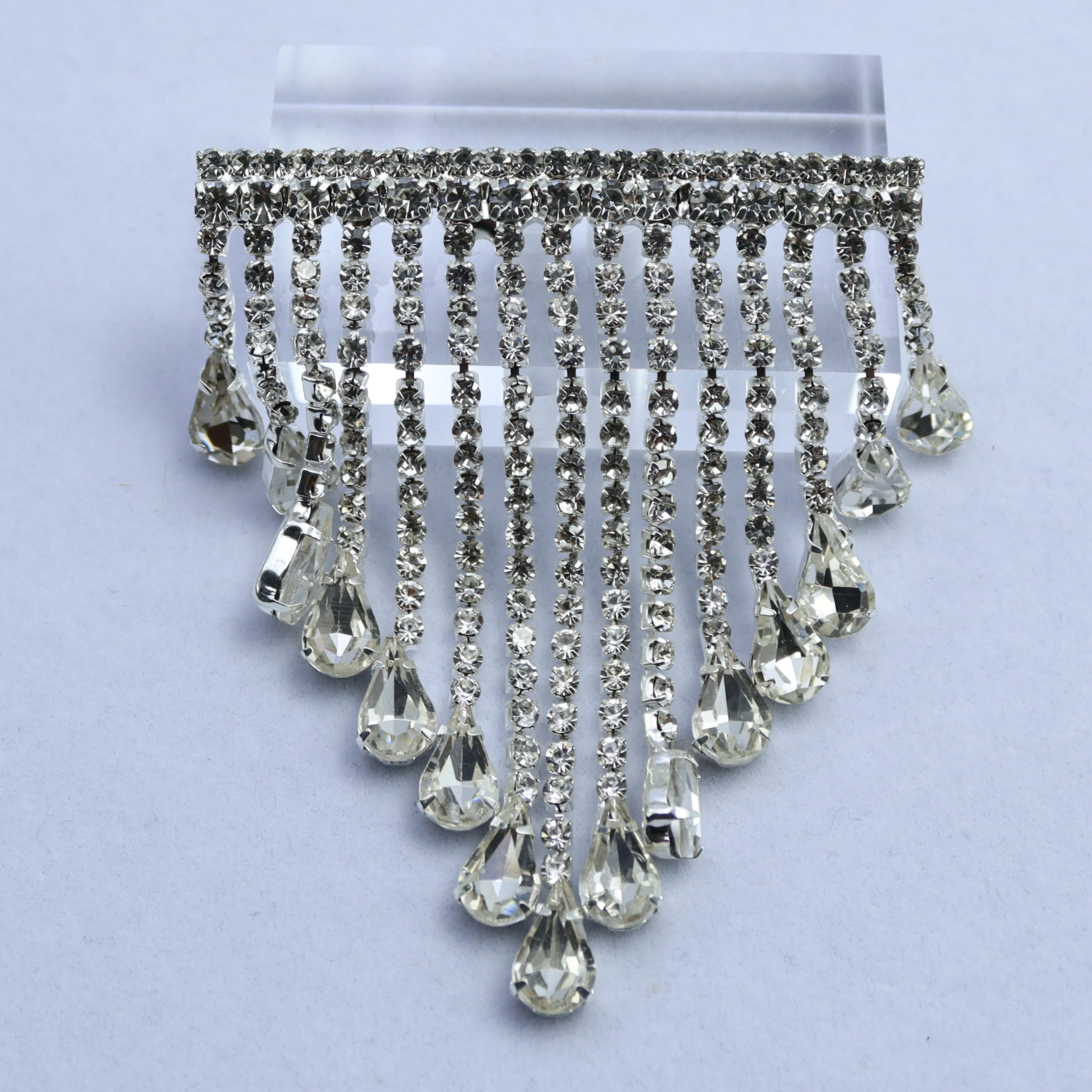 Rhinestone Tassel Brooch Pin Copper Weld Waterdrop Crystal Fringe Lapel Pin For Wedding Dress Suit Hat Bridal Costume Decor