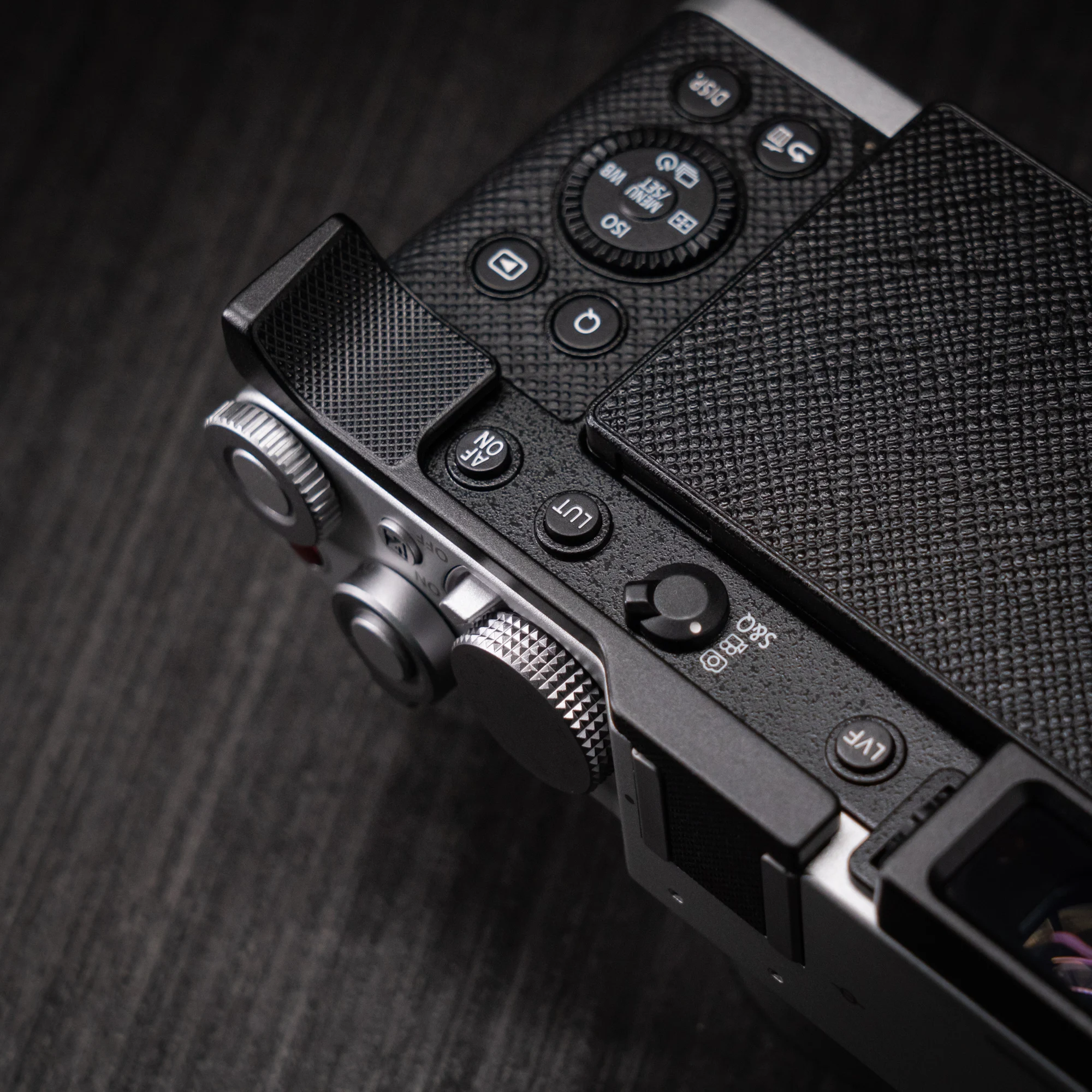 Aluminium-Metall-Handgriff für Panasonic LUMIX L10 Kamera, ergonomisch gestaltet. – Detail 15