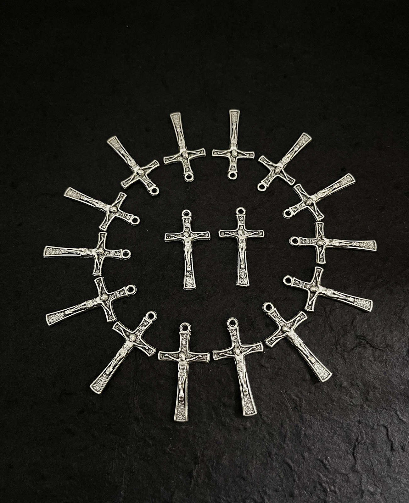 Diyalo 20 Teile/los DIY Religiöses Kreuz INRI Kreuzigung Anhänger Armband Charms Schmuck Teile Rosenkranz Halskette Chaplet Zubehör – Detail 3