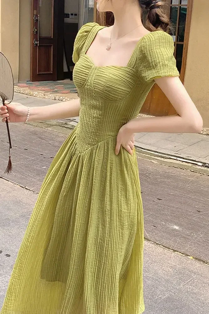 فساتين متوسطة الطول خضراء للنساء فستان نسائي قصير الأكمام أنيق فاخر جديد للبيع ملابس على الطراز الكوري تتميز أنيقة